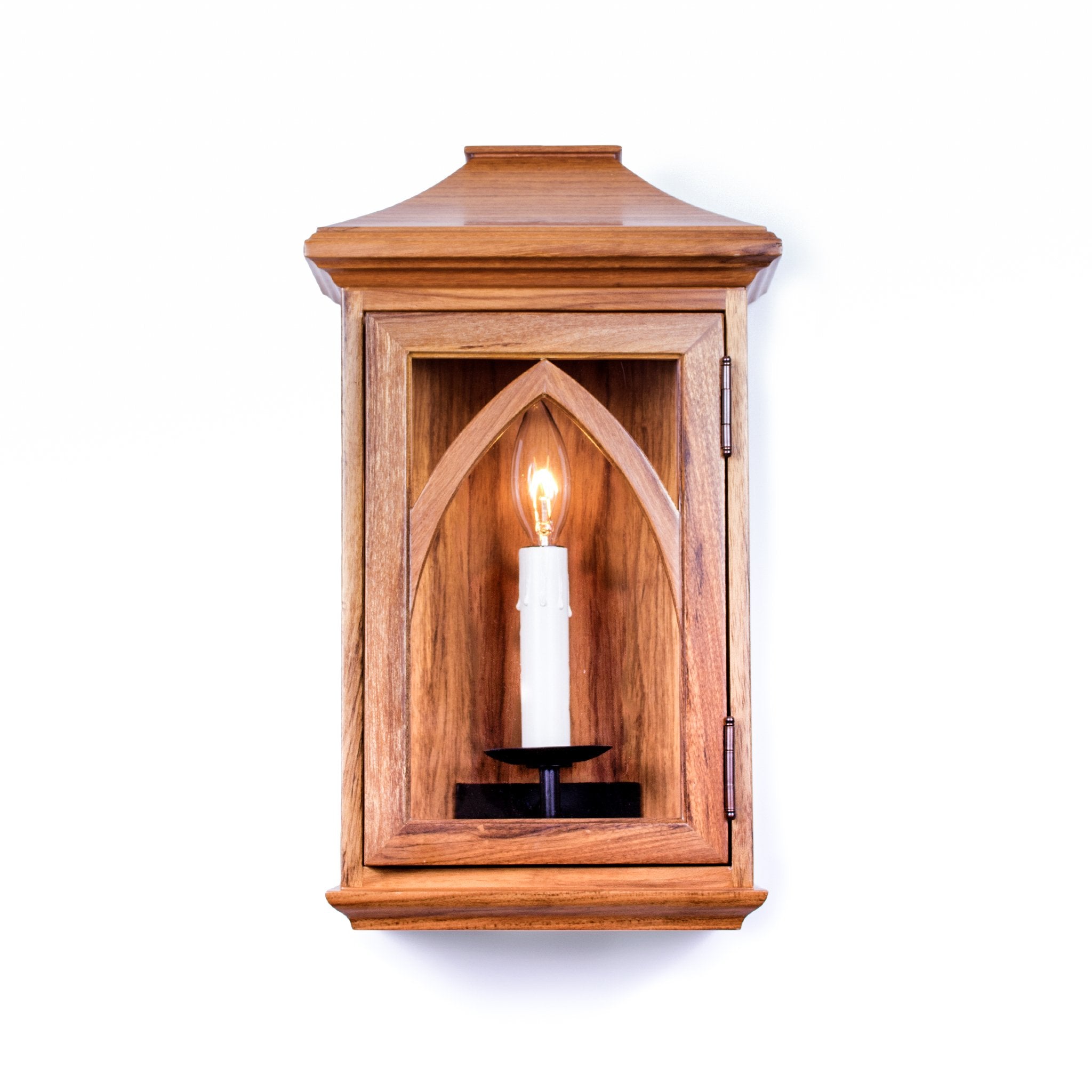 Edinburgh Low Profile Lantern Sconce, Medium