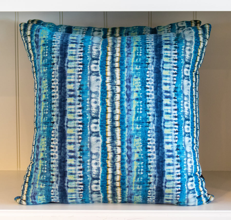 Blurred Lines 20" Square